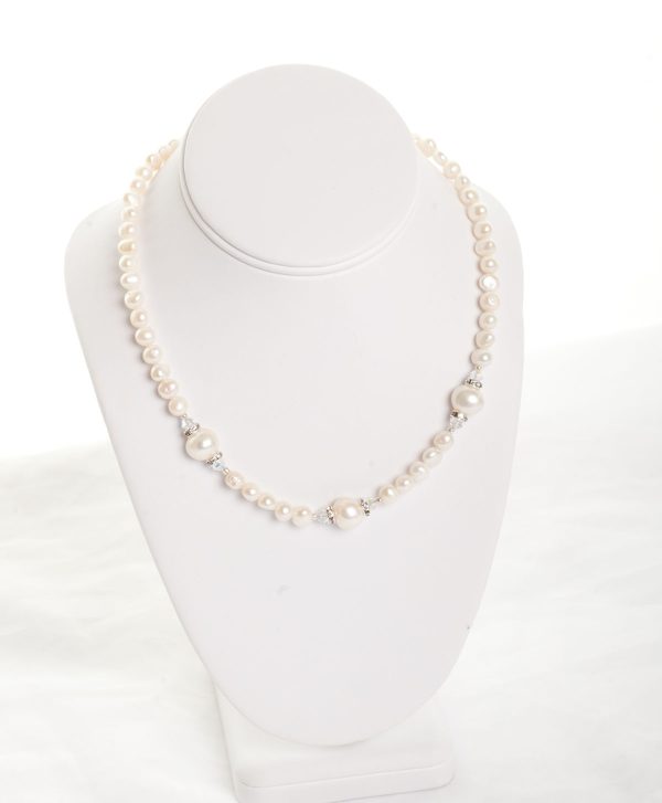 Freshwater Pearl Necklace with swarovski ccrystal