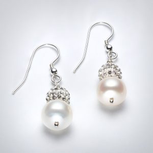 Freshwater pearls and swarovski crystal Earrings .