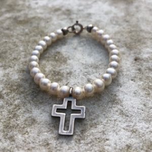Small pearl and silver large cross child’s Communion bracelet