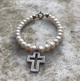 Small pearl and silver large cross child’s Communion bracelet