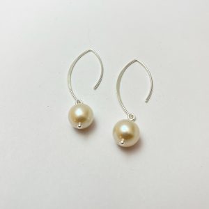 Sterling Silver Earrings with Cultured Pearl